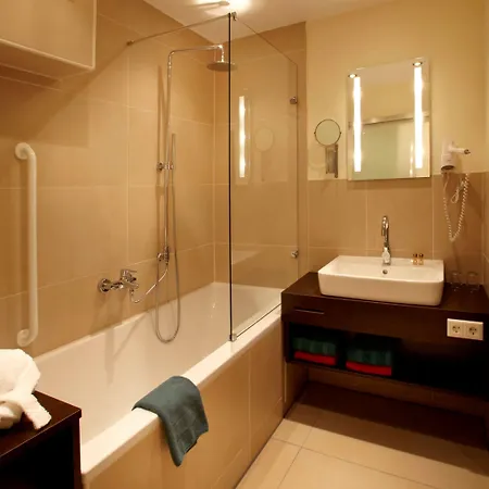 Otel Zur Post 3*